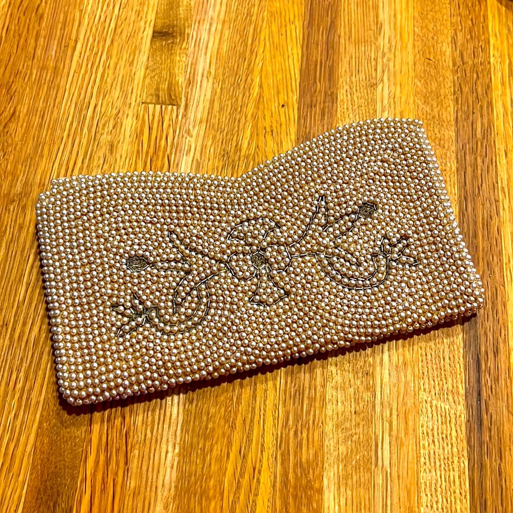 Vintage flower banner clutch